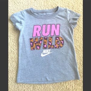 Nike Toddler Girl Gray & Pink Leopard Run Wild T-Shirt Size:3T Great Condition.